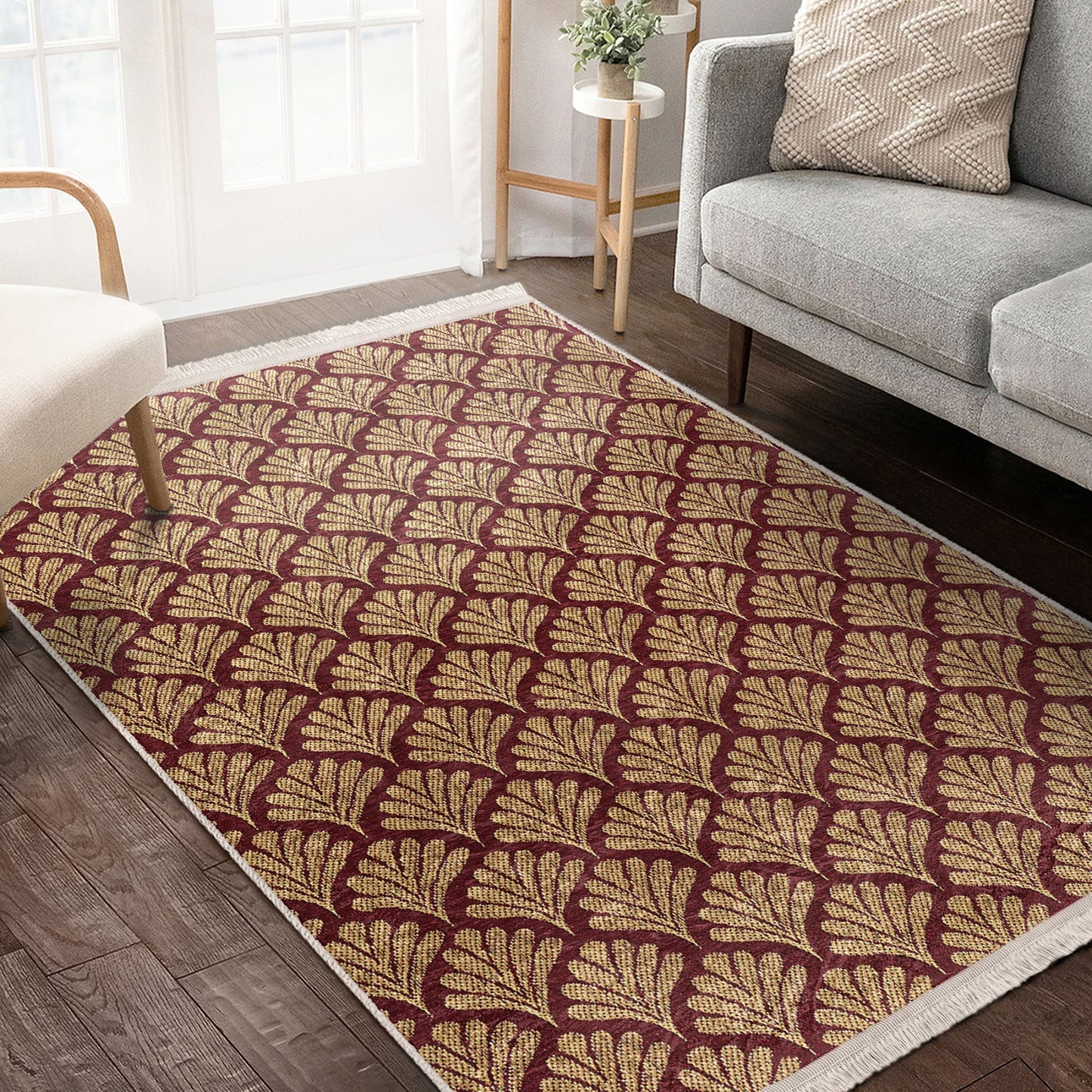 Elegant Home Decor Rug with Leaf Pattern and Gold Motif