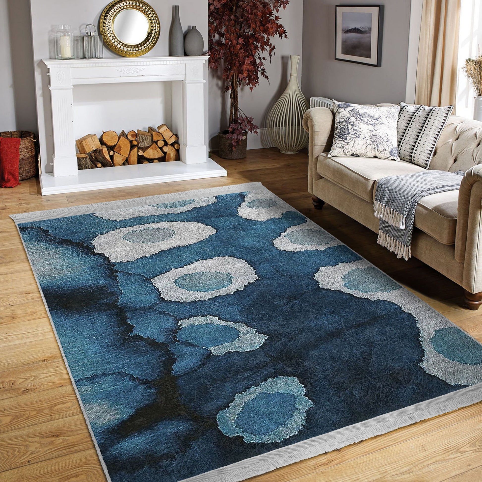 Decorative Area Rug with Calming Blue Ocean Patterns