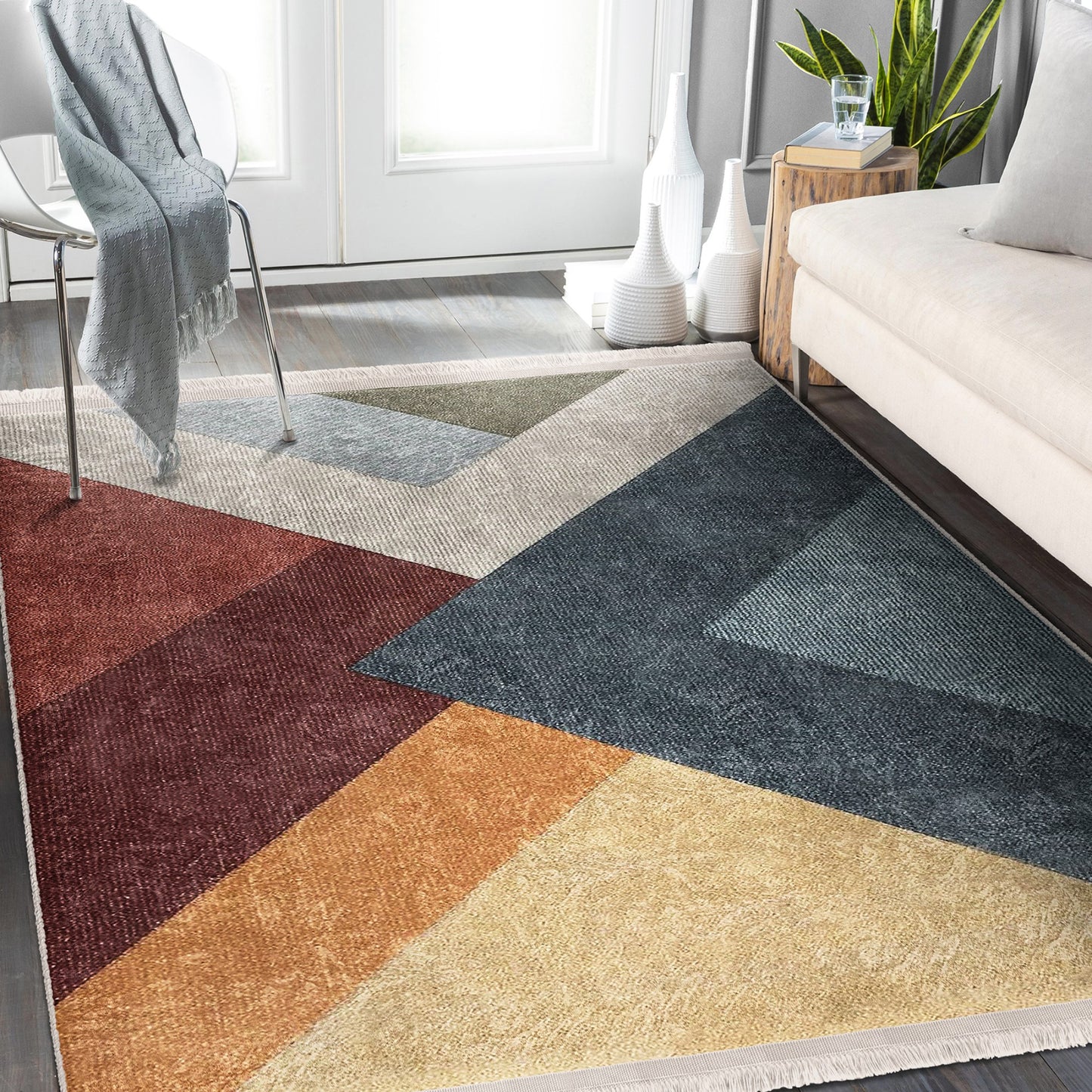 Contemporary Geometric Elegance Rug with Triangle Pattern