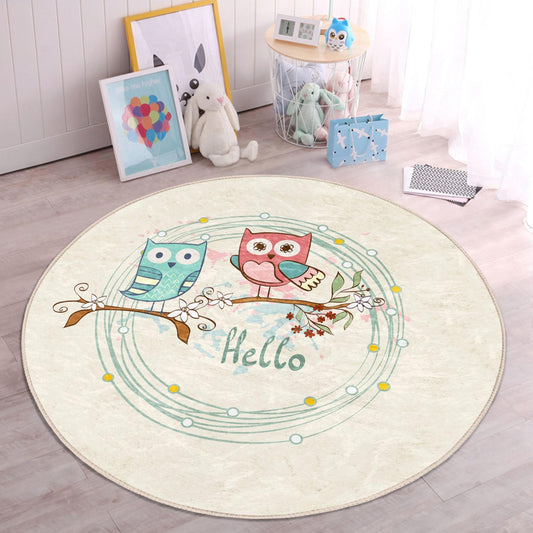 Kids rug featuring owls on the tree for a whimsical touch.