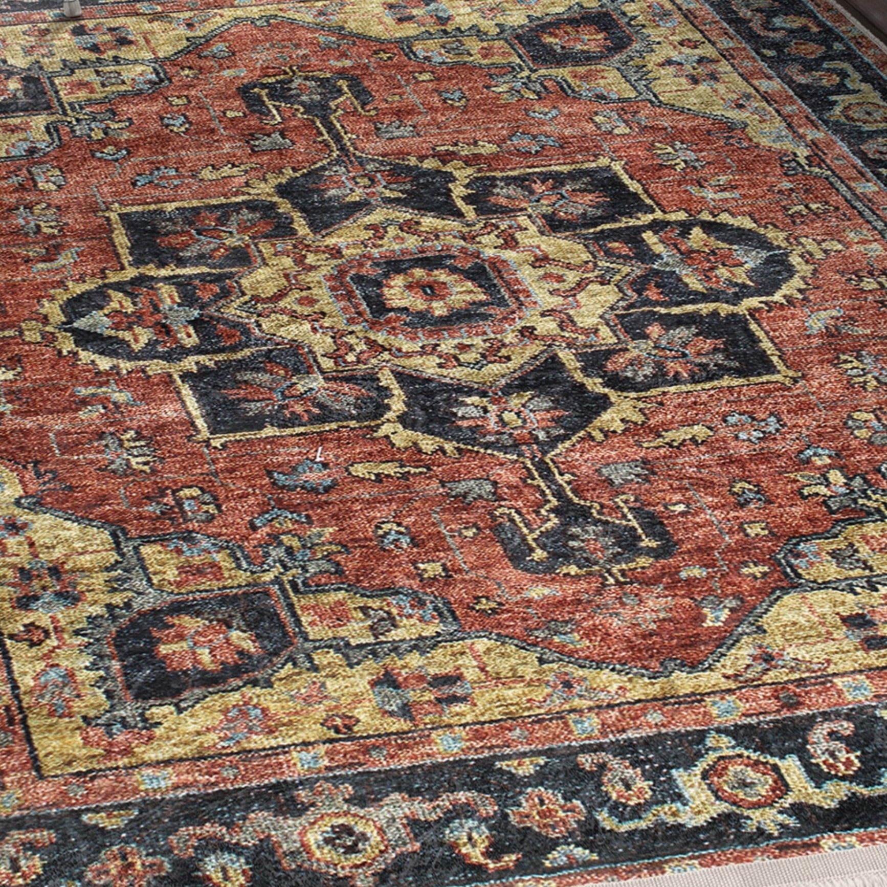 Homeezone Patterned Area Rug - Close-up