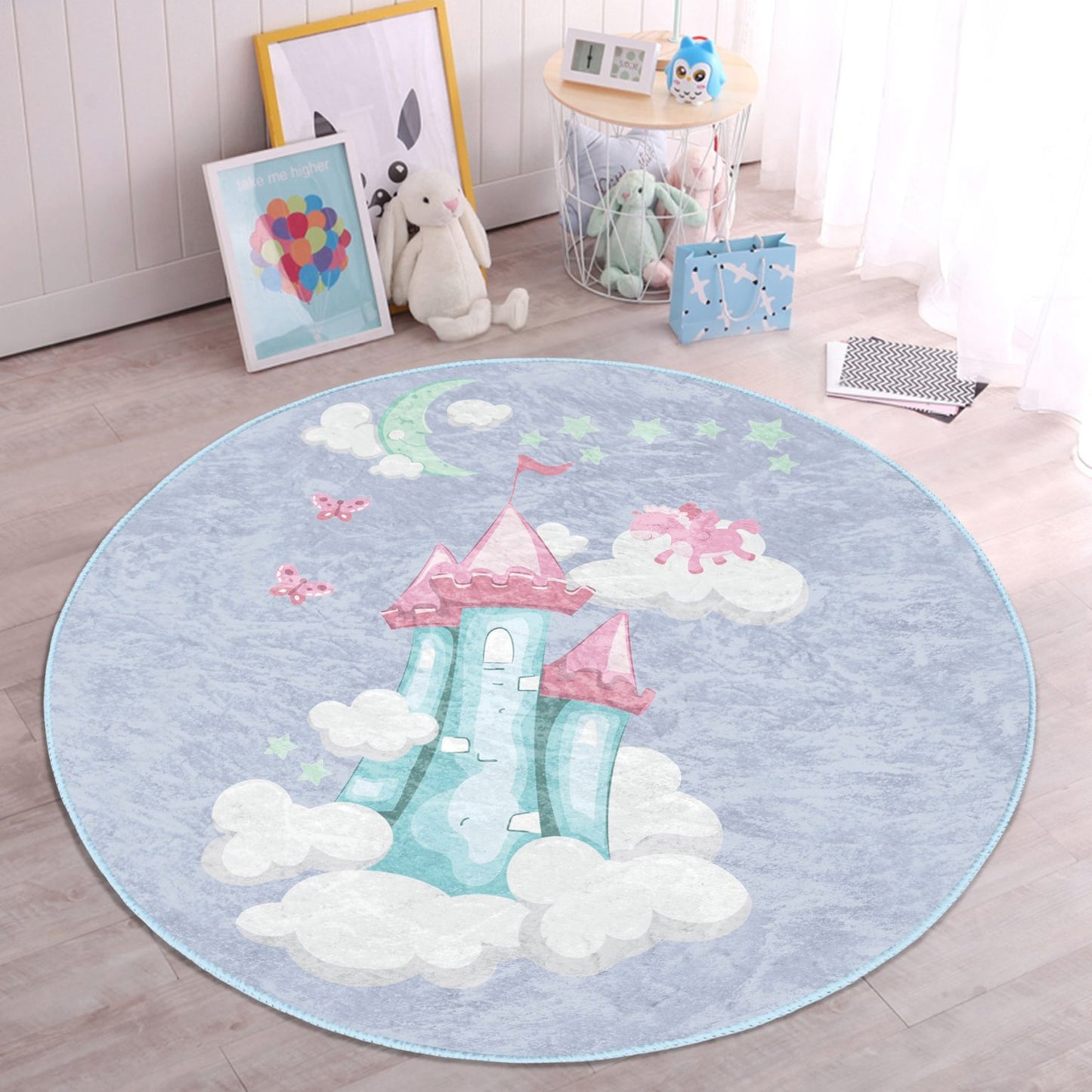 Washable Rug with Castle Pattern Print - Easy Maintenance
