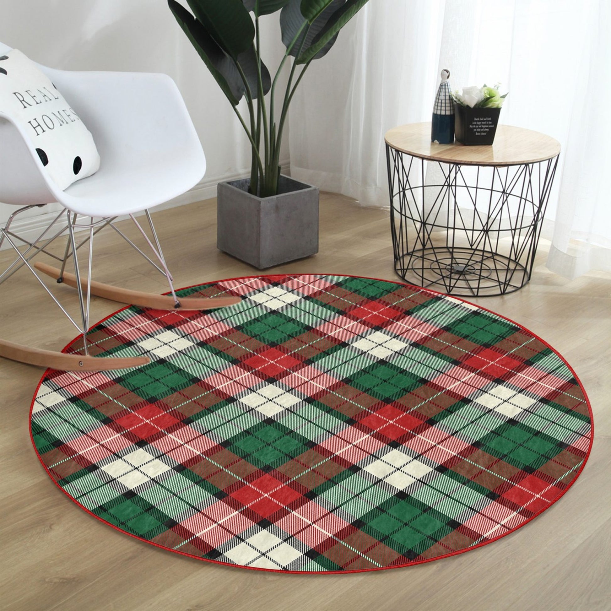 Washable Rug with Plaid Pattern - Easy Maintenance