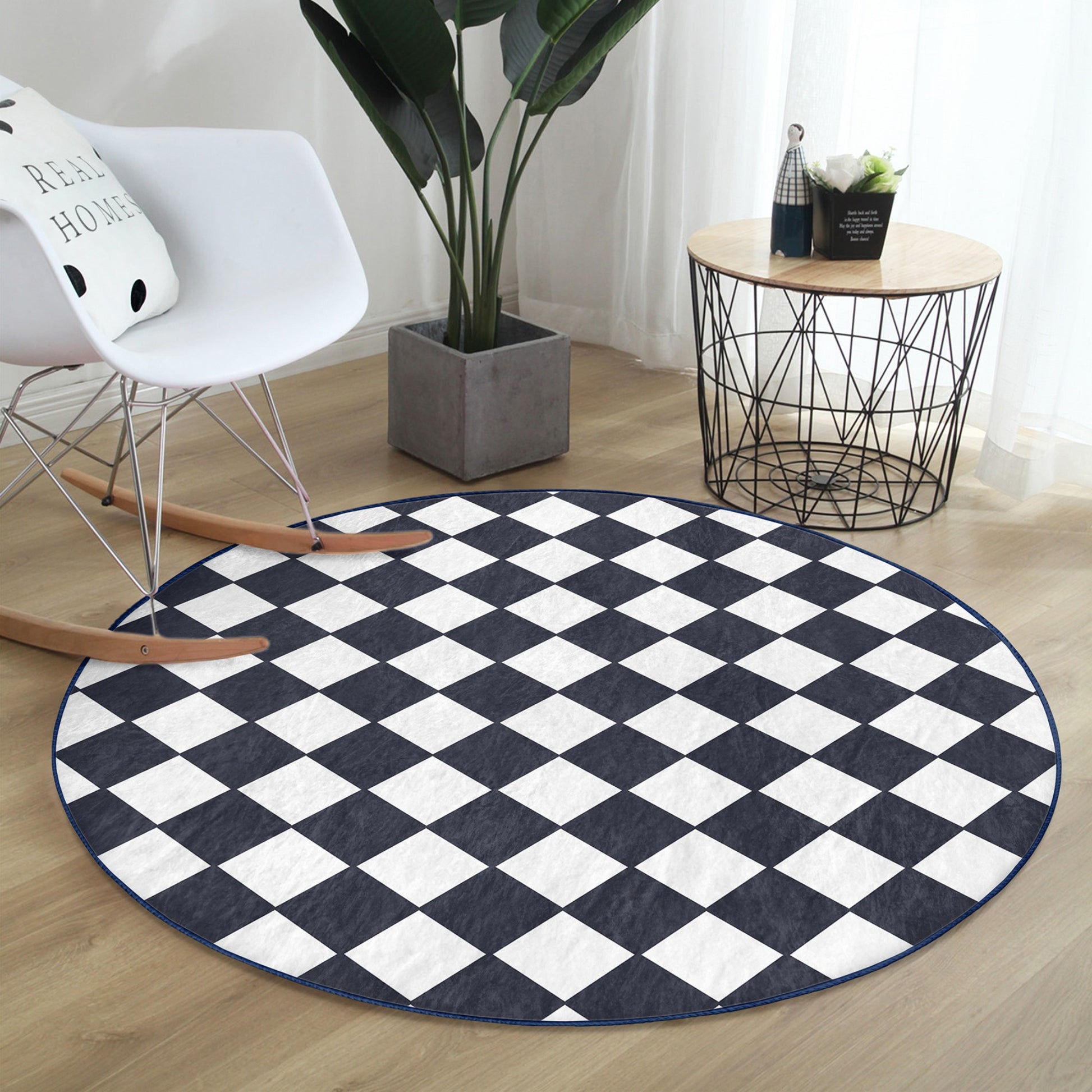 Washable Rug with Checkered Design - Easy Maintenance