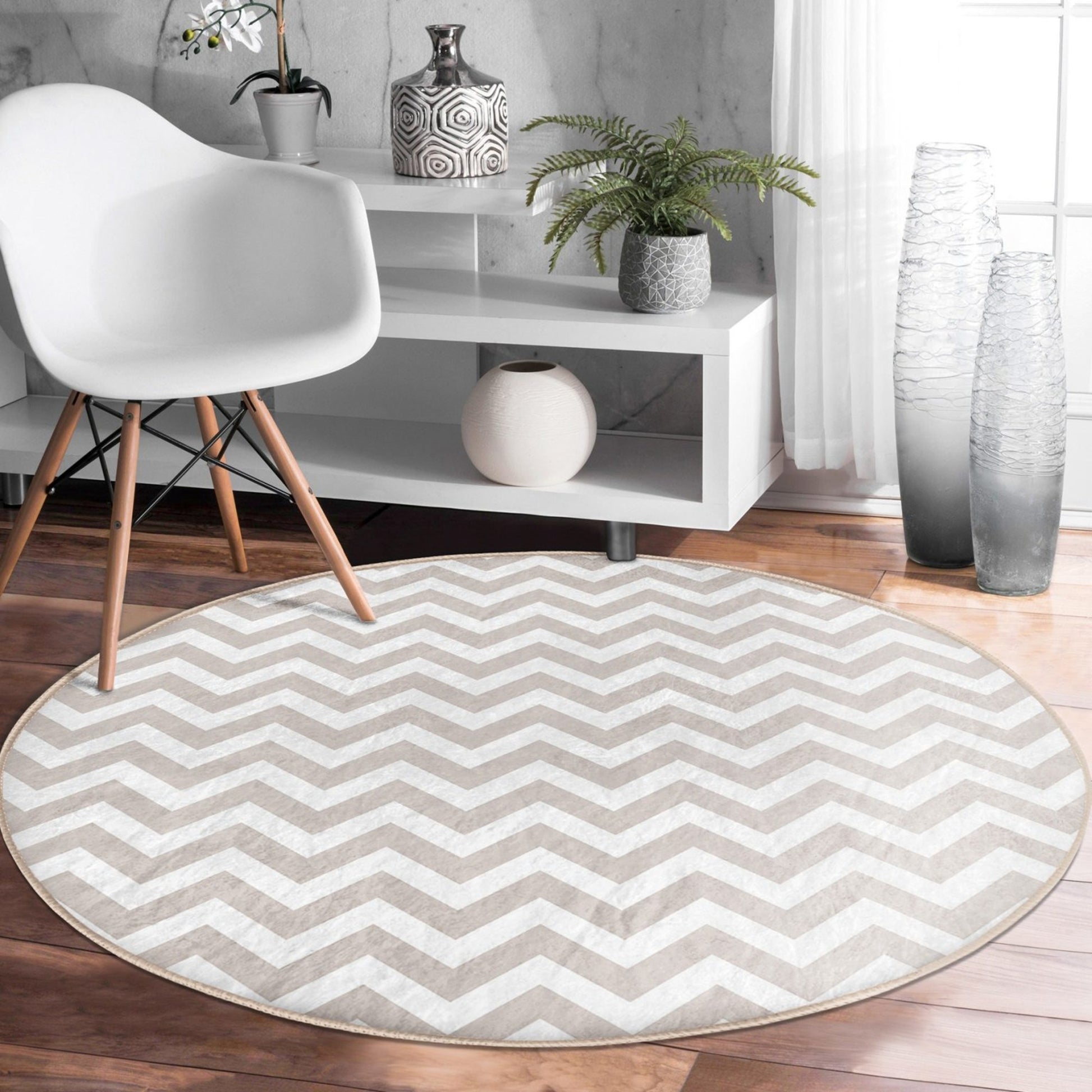 Transform Your Bedroom with Cozy Round Rug